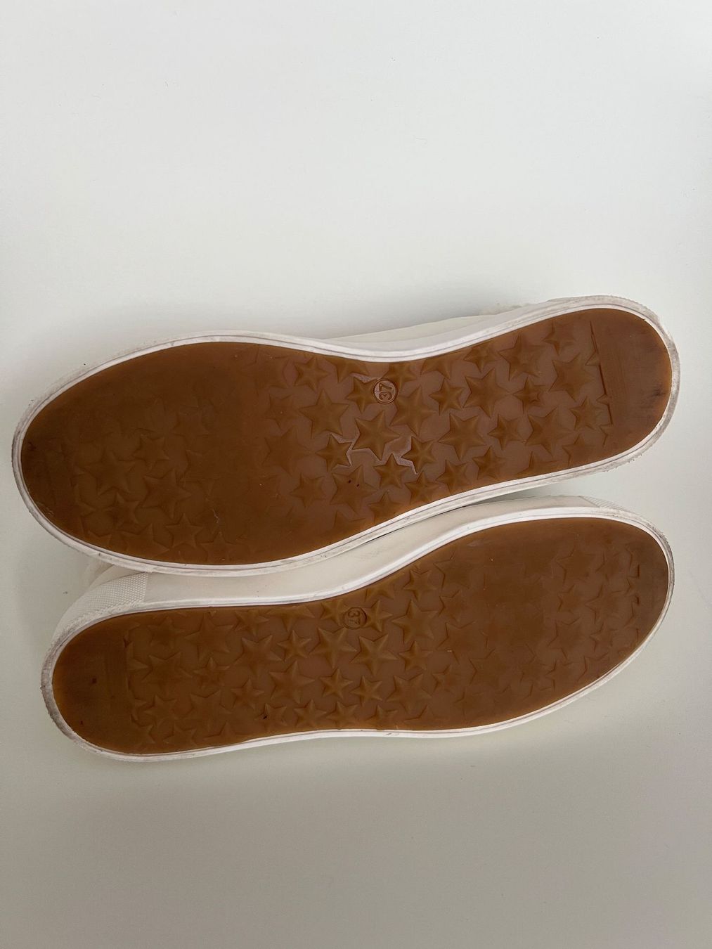 Marc Cain Scarpe da donna: Marc Cain Sneaker mit Lammfell, Grösse 37, off-white – Usato da Bergdietikon venduto da pinkerton13 5