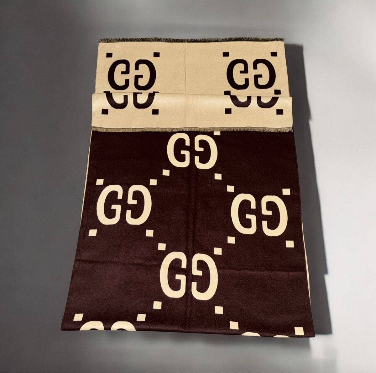 Gucci Foulard & Sciarpe: Écharpe – Nuovo e nell'imballaggio originale da Châtel-St-Denis venduto da Montclair_Swiss 5
