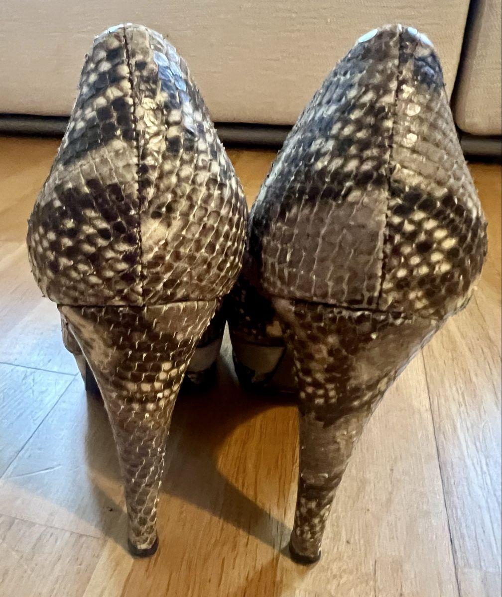 Baldinini Scarpe da donna: Baldinini Pumps, echtes Schlangenleder, grau beige Gr. 38 – Usato da Basel venduto da Bettybooo 4