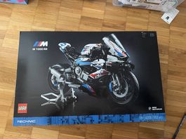 LEGO Technic BMW M 1000 RR 42130