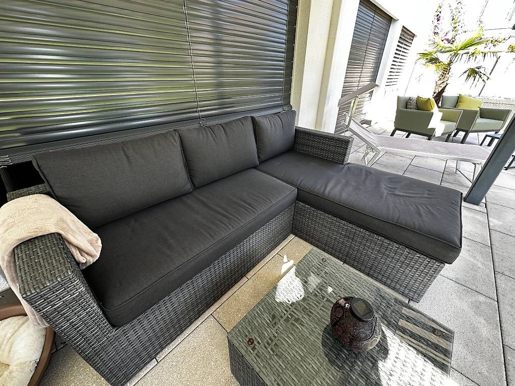 Sofas: Gartenlounge – Gebraucht aus Uznach von Chiarat 1