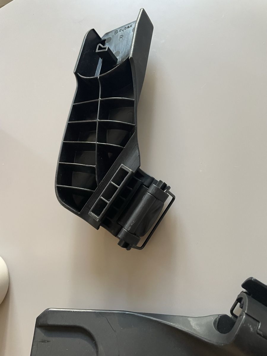 Cybex Laufwerke & Adapter: Cybex Gold babyschalen Adapter – Gebraucht aus Arlesheim von sch_5b2c 1