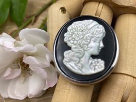 Bague camé, en argent, onyx et nacre