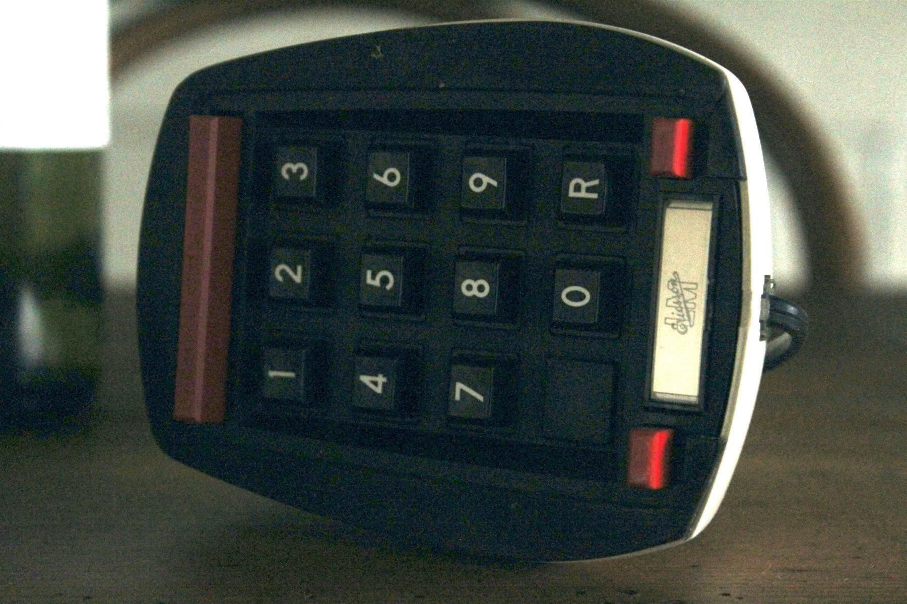 Telefoni: Telefonlegende ERICOFON / KOBRA II, 1976 – Usato da Bern venduto da kultiges 2
