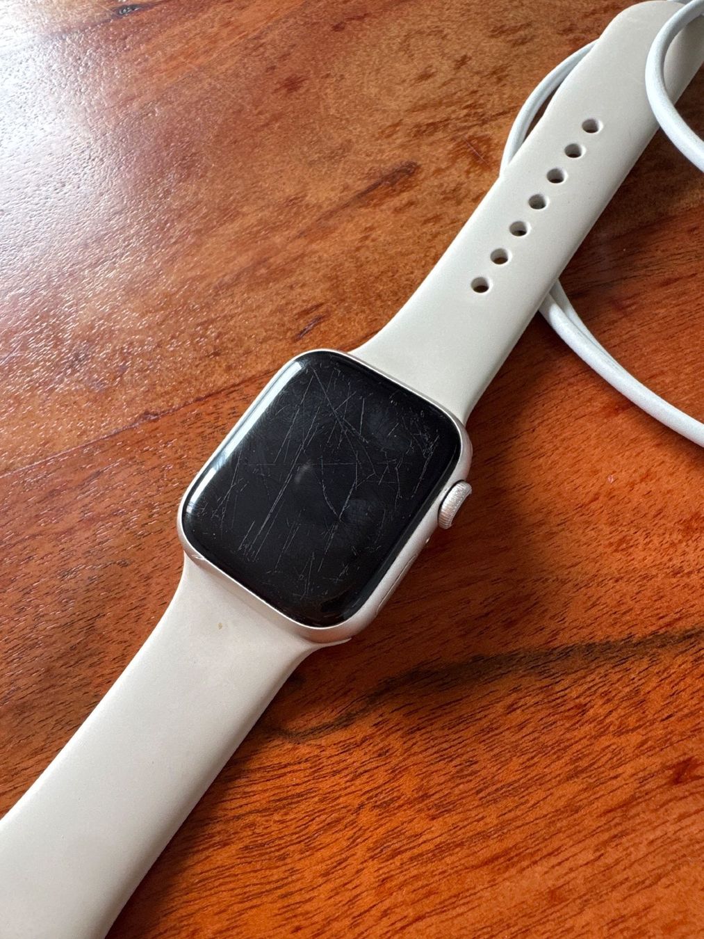 Apple Smartwatch: Apple Watch Series 7 + charger – Usato da Zürich venduto da ivn_pr75 1