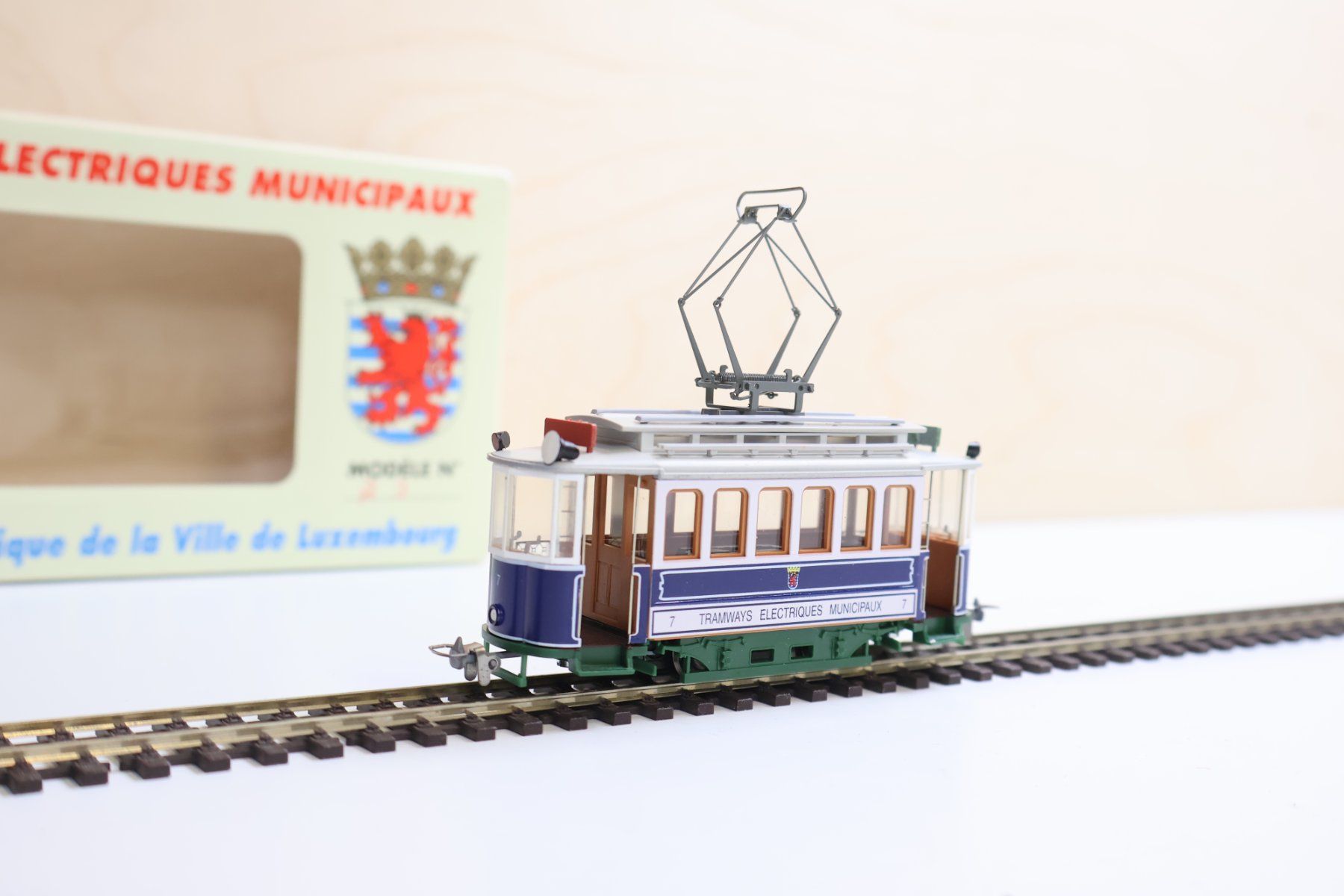 Modelleisenbahnen: H0m DC Strassenbahn Tram - mit Motor – Gebraucht aus Winterthur von  4
