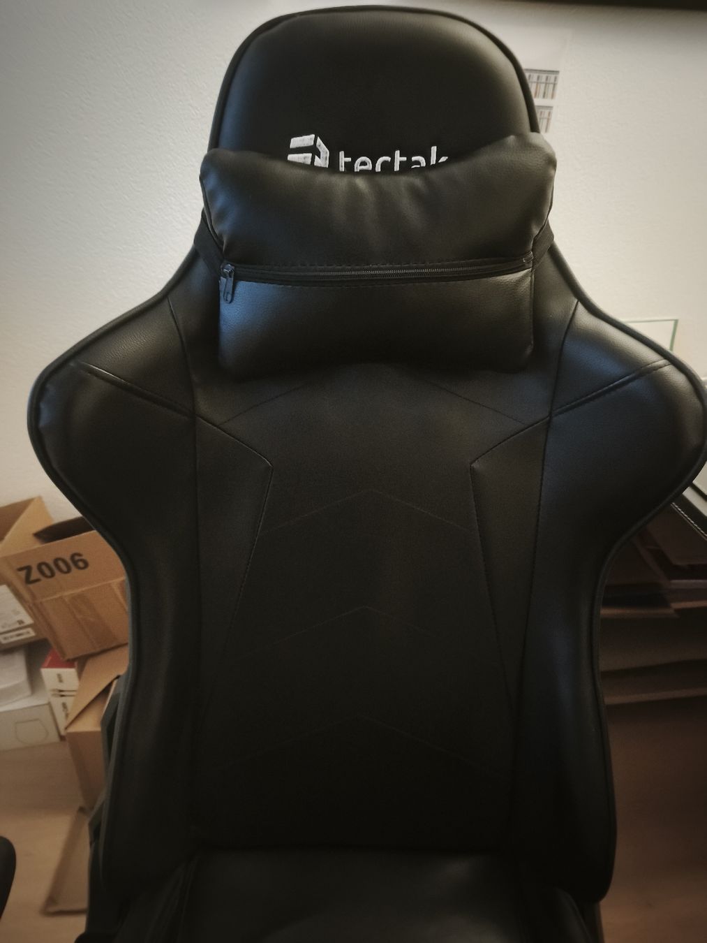 TecTake Stühle: Gamingstuhl tectake schwarz gebraucht – Gebraucht aus Frauenfeld von Jannicstrc 4