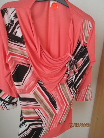 ONE ONE Shirt wunderschöner Schnitt