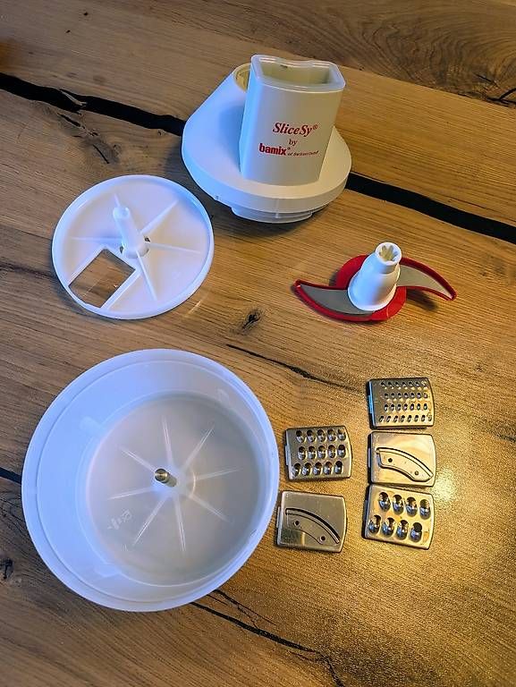 Appareils de cuisine: Bamix SliceSy – D'occasion à Oberbüren par lunasun