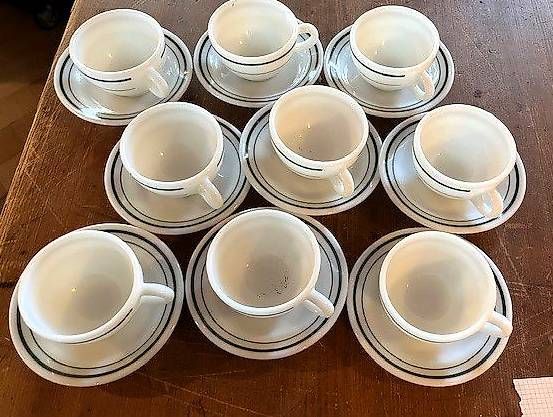 Tazze: 9 Kaffeetassen Gastro – Usato da Häusernmoos venduto da Koi-Gartenteich