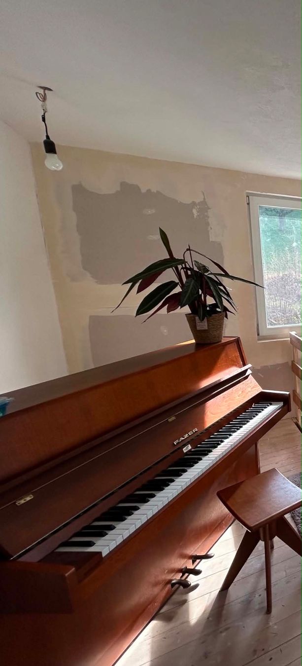 Musikinstrumente: Piano/Clavier – Gebraucht aus Dintikon von ilyesarti93