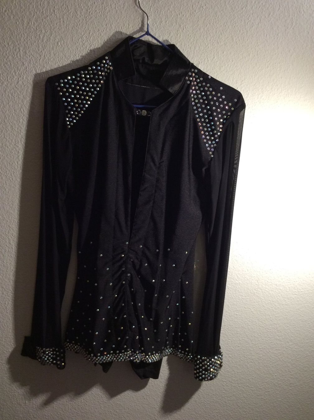 Camicie, T-shirt & Polo: Scwarz Latin Tanz Hemd Gr.168cm – Usato da Winterthur venduto da Kristiinag