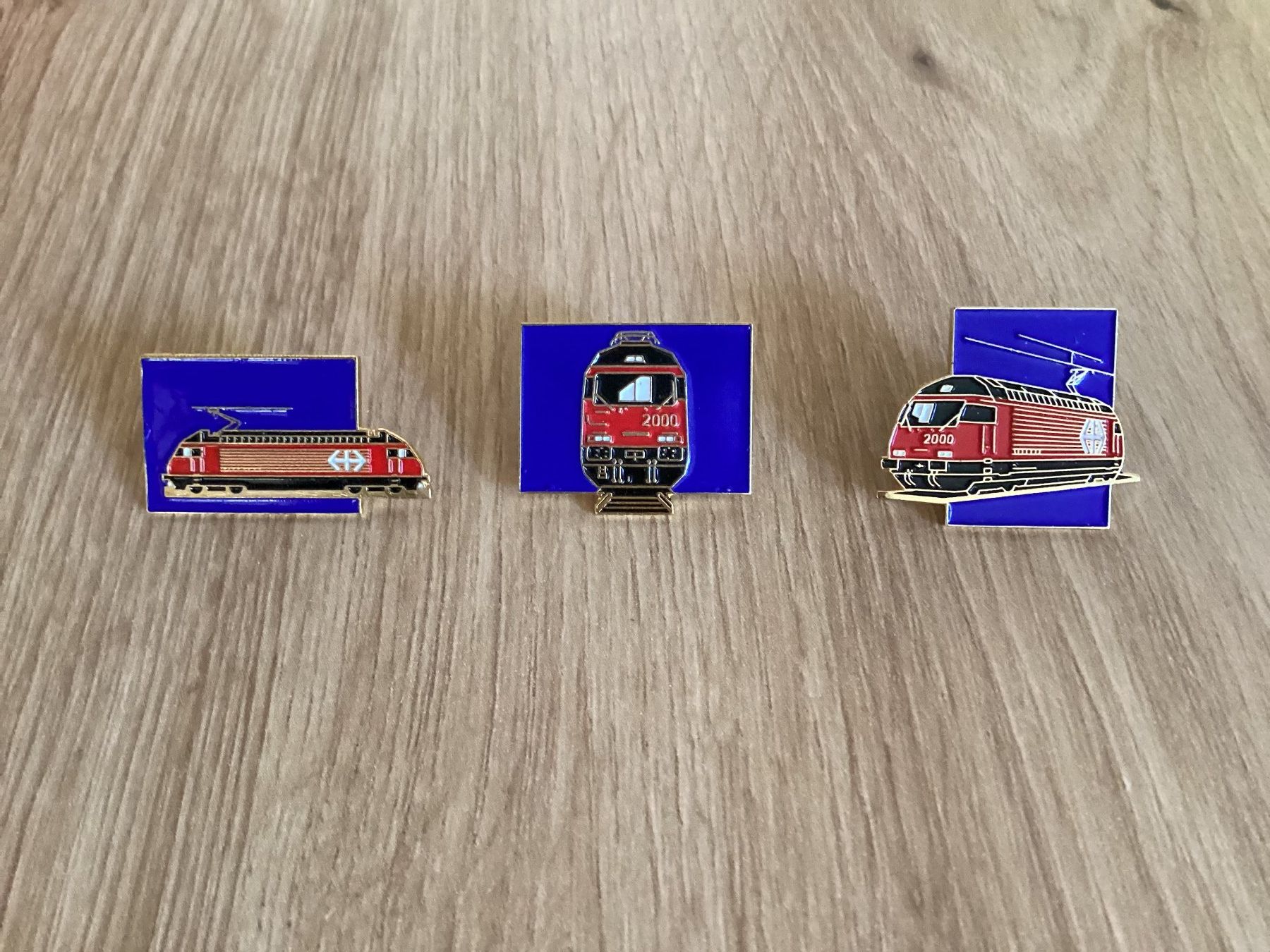 Placchette & Badge: SBB Lokomotive 3 Pin's, Bahn 2000 – Usato da Bad Zurzach venduto da Hibiskus78