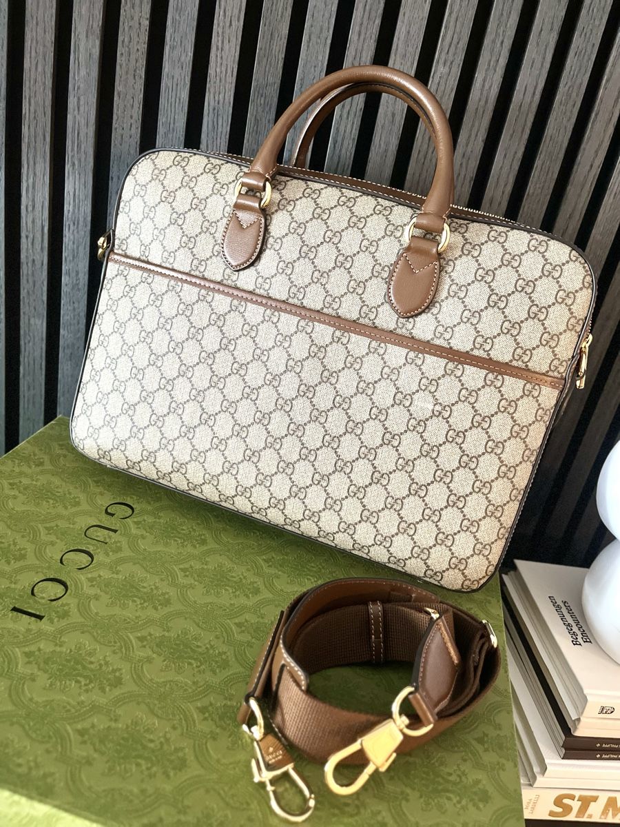 Gucci Borse: Gucci Aktentasche / Laptoptasche NEU – Nuovo e nell'imballaggio originale da Gossau SG venduto da DeRiE 1