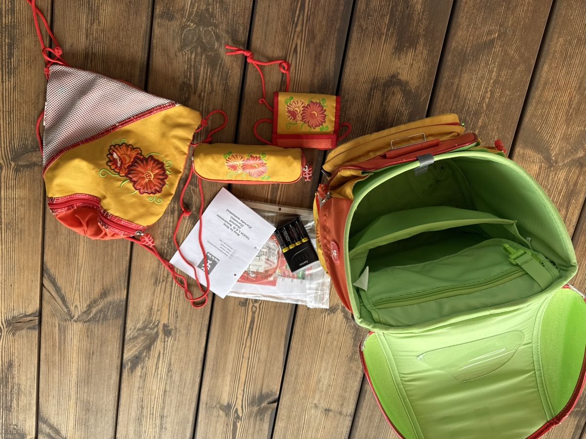 Step by Step Kindertaschen: Schulranzen Set Step by Step bunte Blumen mit Beleuchtung – Gebraucht aus Niederlenz von Abume 6