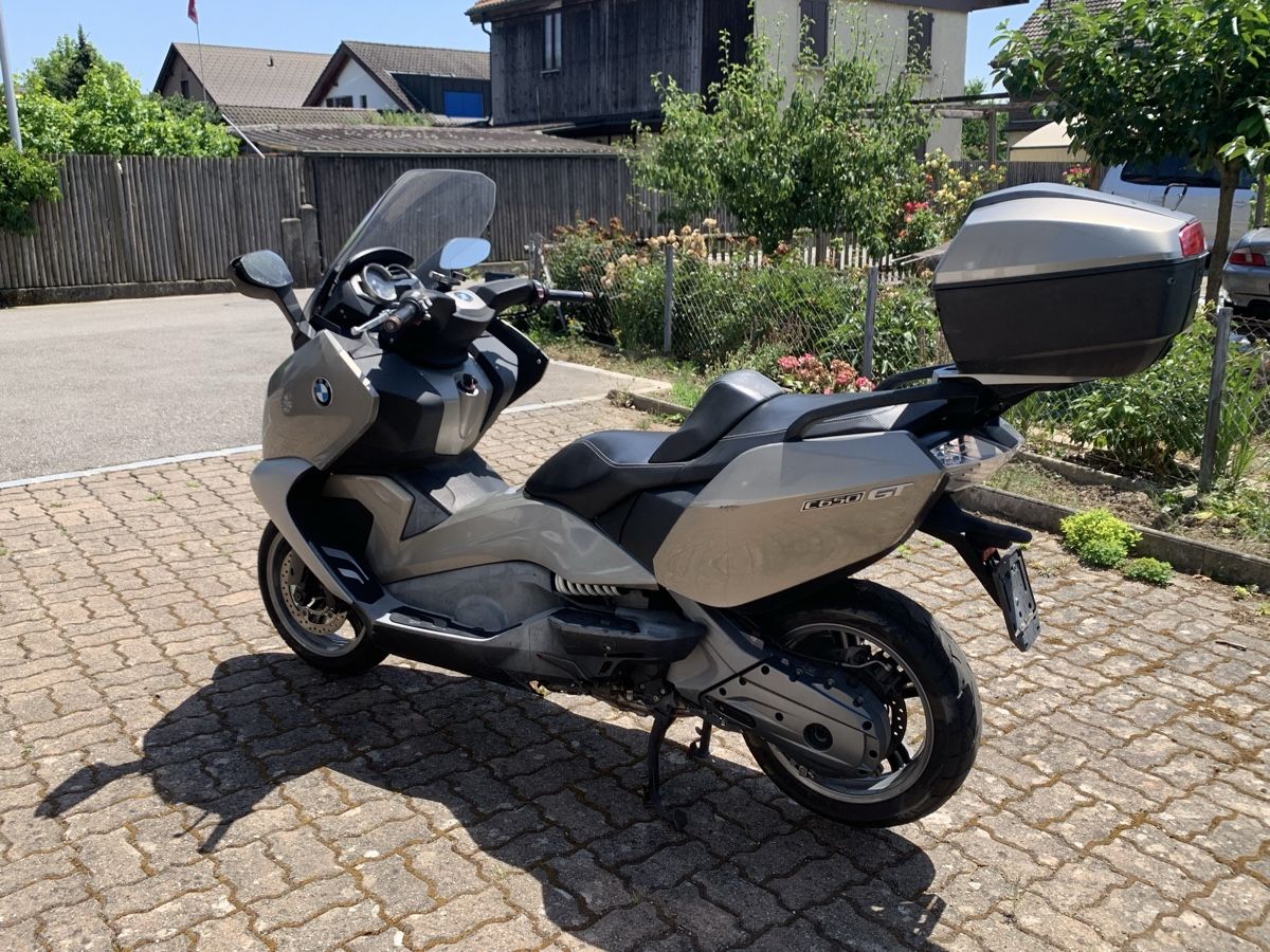 BMW Scooter: Roller BMW C 650 GT silber mit Topcase – Usato da Derendingen venduto da divided_10 6