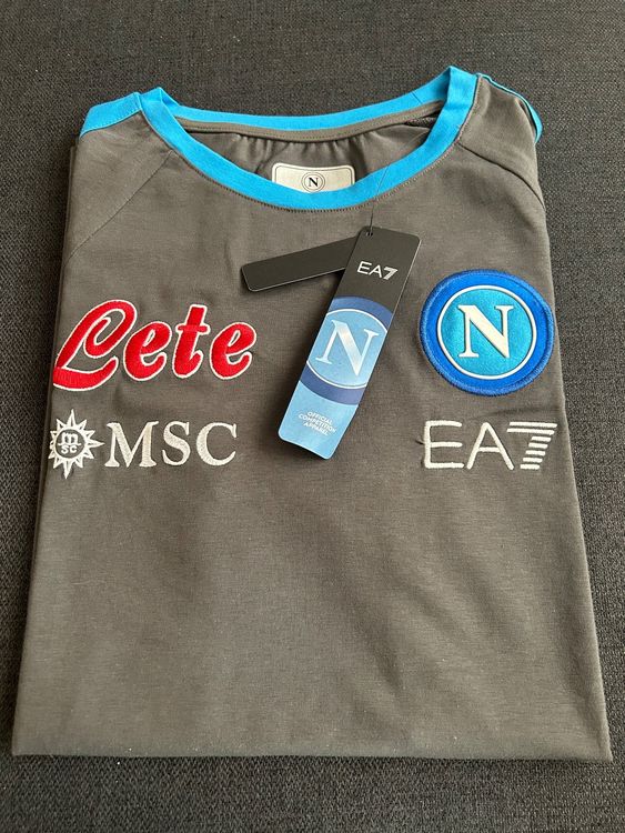 SSC Napoli T-Shirt Ufficiale 2022/2023 – Maglia Da Rappresentanza Magnet, Azzurra, Taglia M, By Giorgio Armani - 3