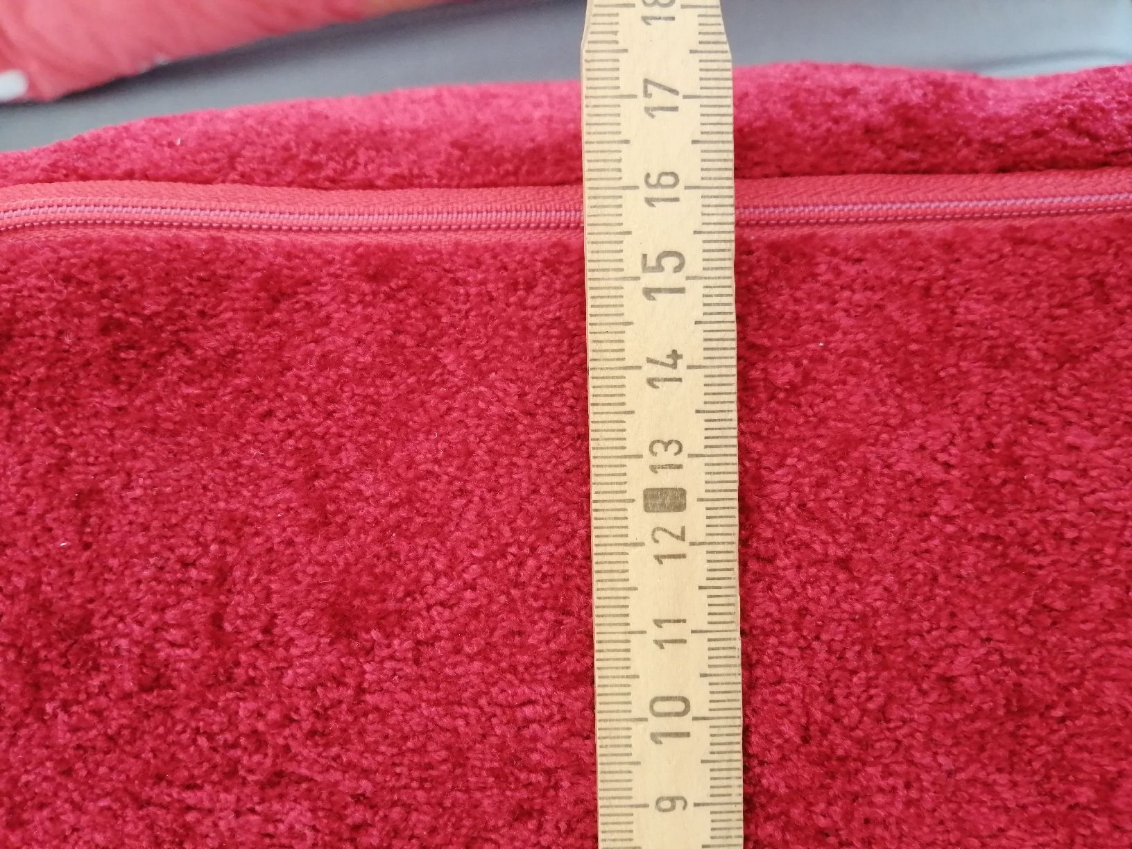 Cuscini: grosses rotes Sitzkissen – Usato da Windisch venduto da mer_6cjk 5