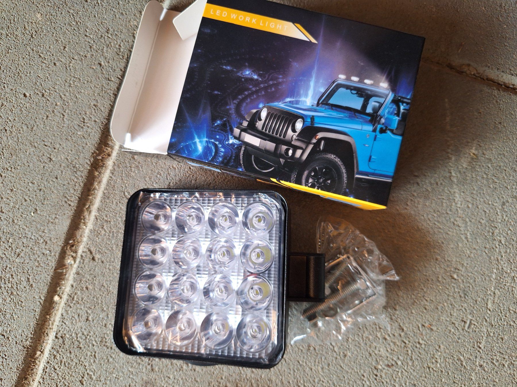 Alle Autoersatzteile: Phare led haute luminosité avec aiment pour fixation – Neu (gemäss Beschreibung) aus Le Châble VS von tob_s7tn 1