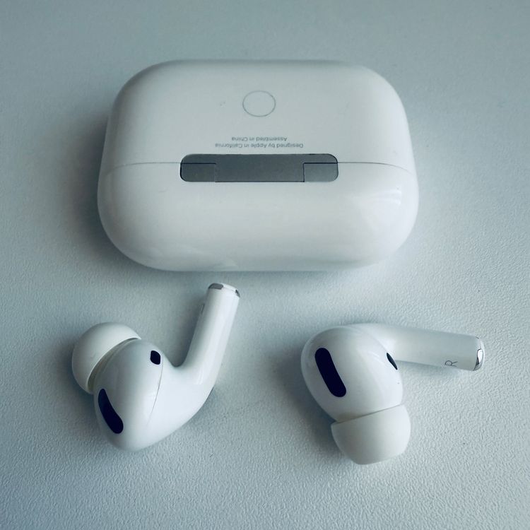 Apple Kopfhörer: Original Apple AirPods Pro 1 Gen. MagSafe USB-C Kabel – Gebraucht aus Basel von MY.AIRPODS.SHOP 9