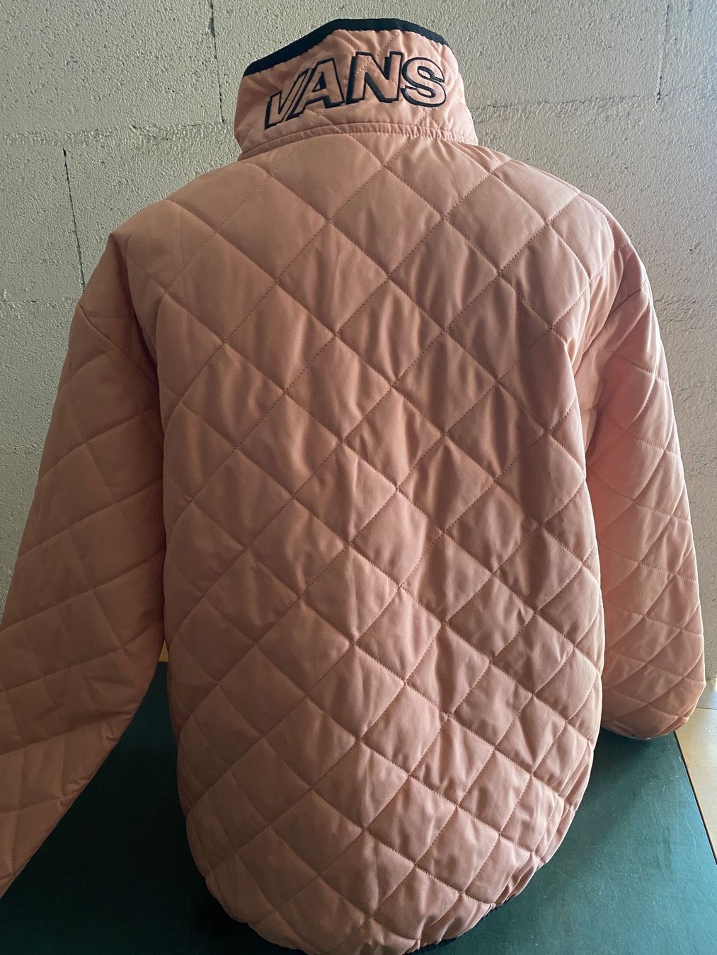Vans Giacche: Veste Vans Femmes Taille S  -40% – Nuovo e nell'imballaggio originale da Orbe venduto da D-stockFactory-Orbe 1