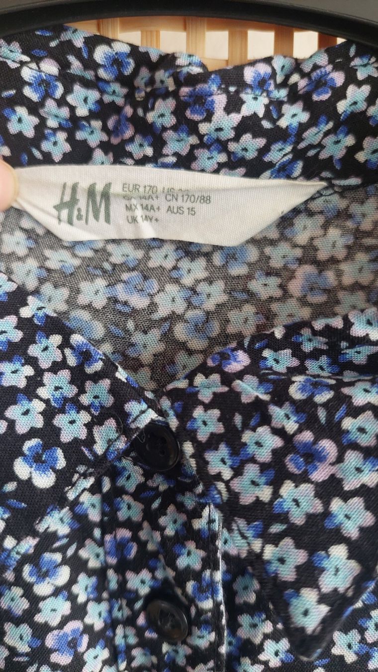 H&M Kleider: Robe fleurie H&M, taille S, neuve – Neu (gemäss Beschreibung) aus Genève von a_t_g5kq 2