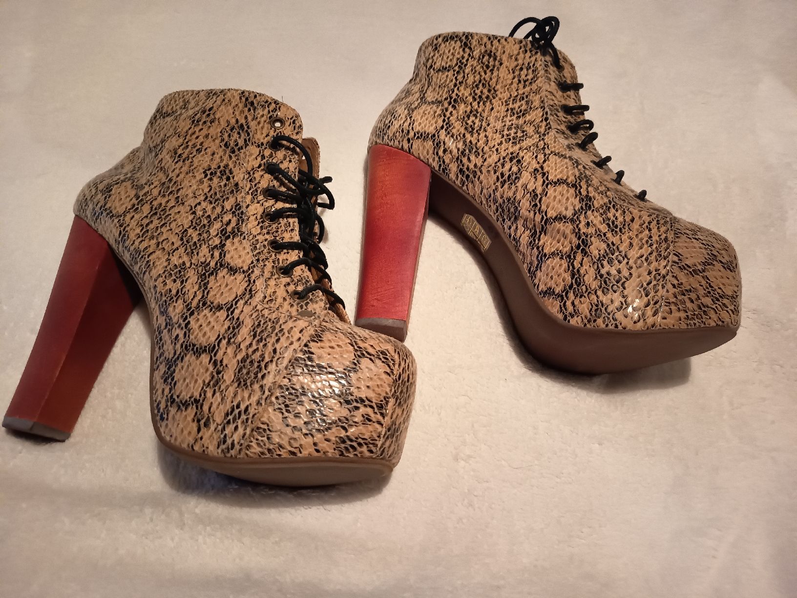 Damenschuhe: Leder Schnürstiefel – Neu (gemäss Beschreibung) aus Pratteln von Thermocare