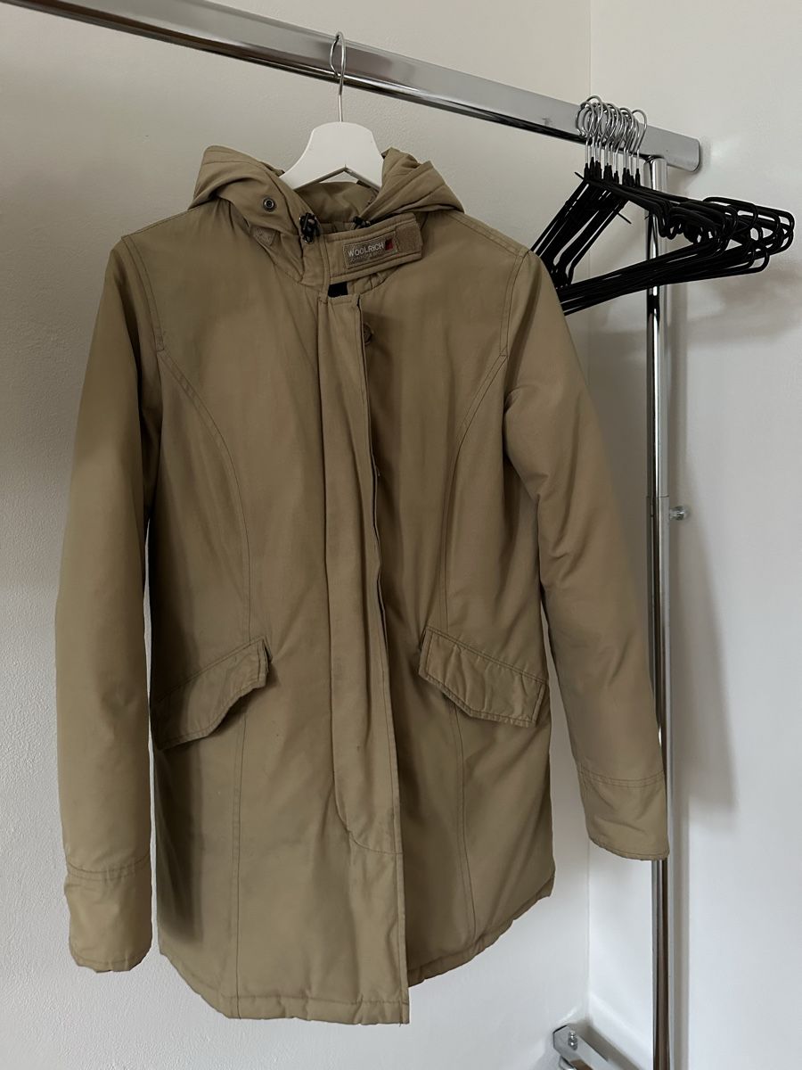Woolrich Giacche: Woolrich Daunenparka beige XS – Usato da Zürich venduto da davinciclaude