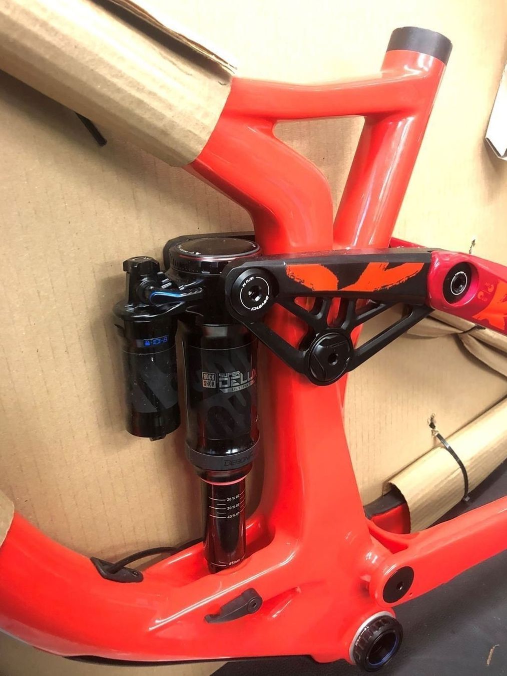Biciclette: Devinci Spartan Carbon Frame – Nuovo e nell'imballaggio originale da köniz venduto da one80shop 2