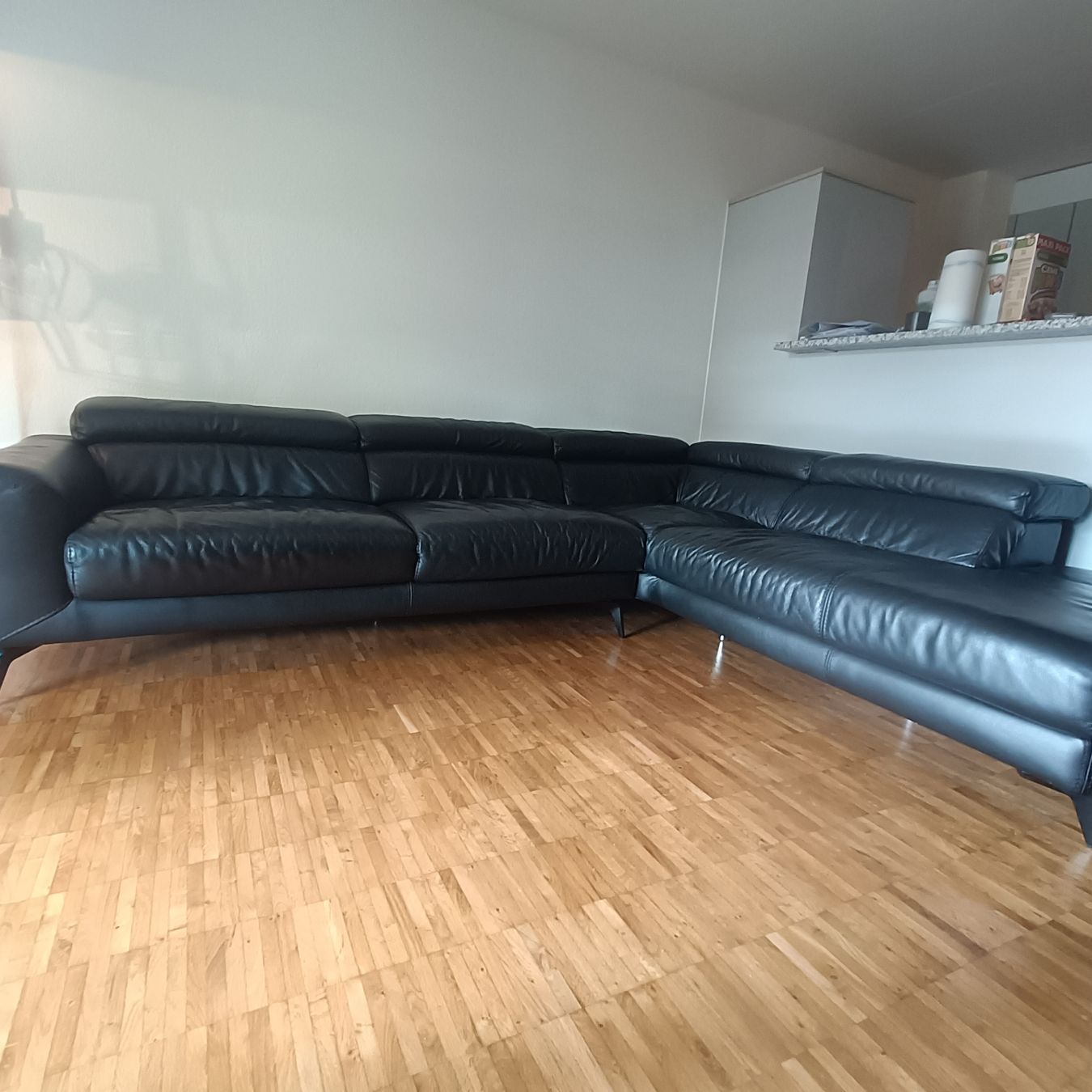 Divani: Echtleder Sofa schwarz, extrem gut gepflegt – Usato da Rheinfelden venduto da FloakaGlare 4
