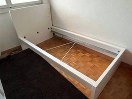 Bed 90x200