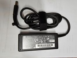 HP Netzteil für Laptop Part No. 677774-003
