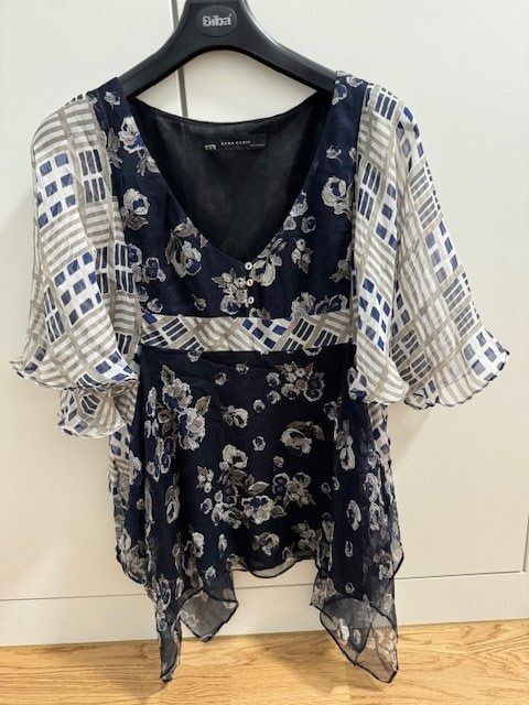 Zara Tuniken: Bluse / Tunika Zara Gr. XS aus Seide – Gebraucht aus Wabern von MagdalenaWabern