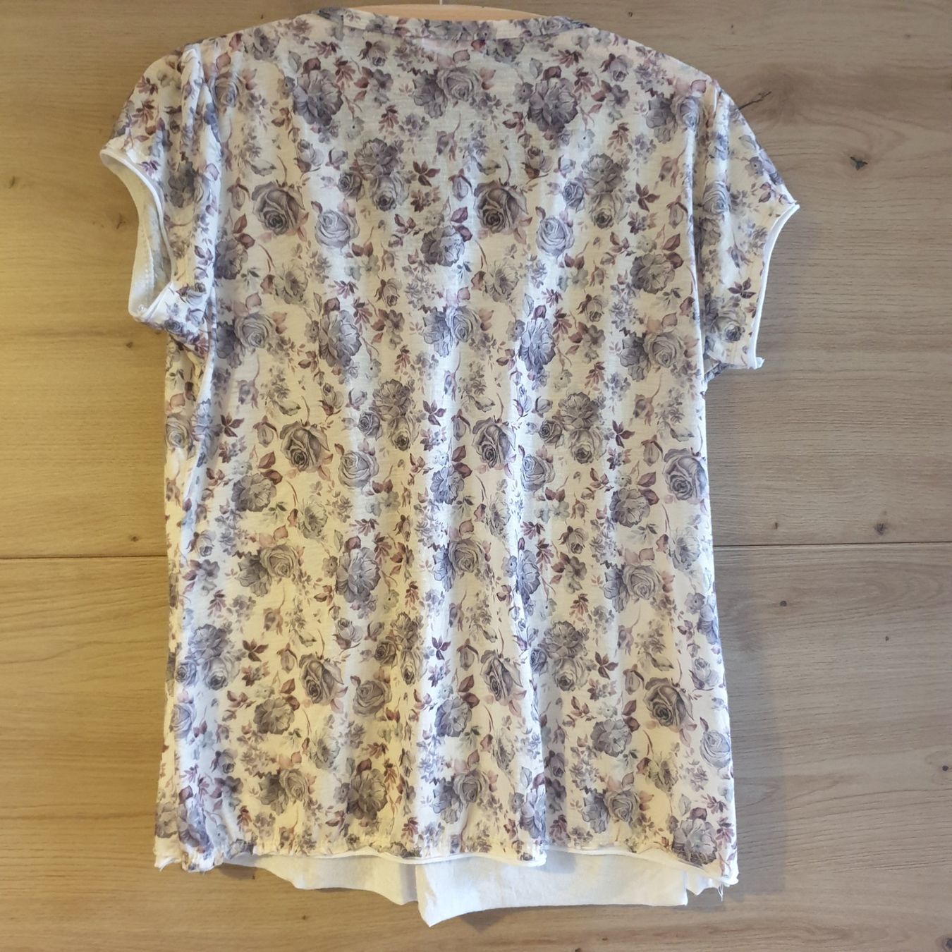 T-shirt: T-Shirt – Usato da Zofingen venduto da siana.m 1