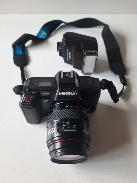 Lot Ancien Minolta EG-1 : Appareil Photo Compact Avec Flash Et étui (Très Bon état)