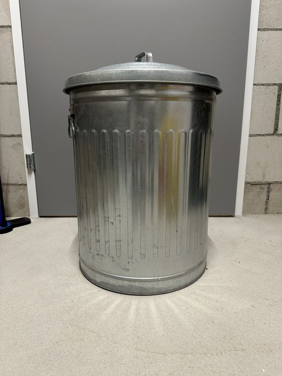Blechtonne mit Deckel für draussen Kaufen auf Ricardo