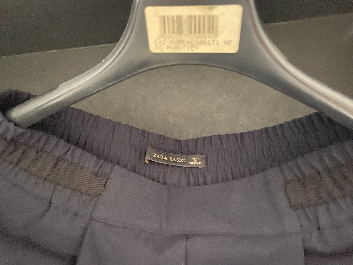 Pantaloni: Zara Stoffhose Gr M – Usato da Horgen venduto da smlecnik78 1