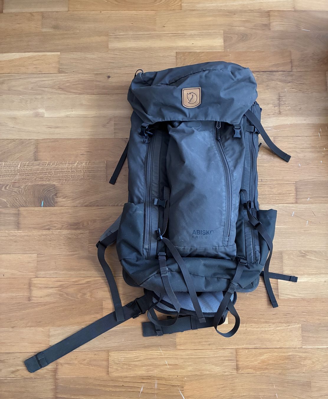 Fjällräven Zaini: Fjällräven Abisko Friluft 35 Modell 2020 – Usato da Meilen venduto da Thestageisyours