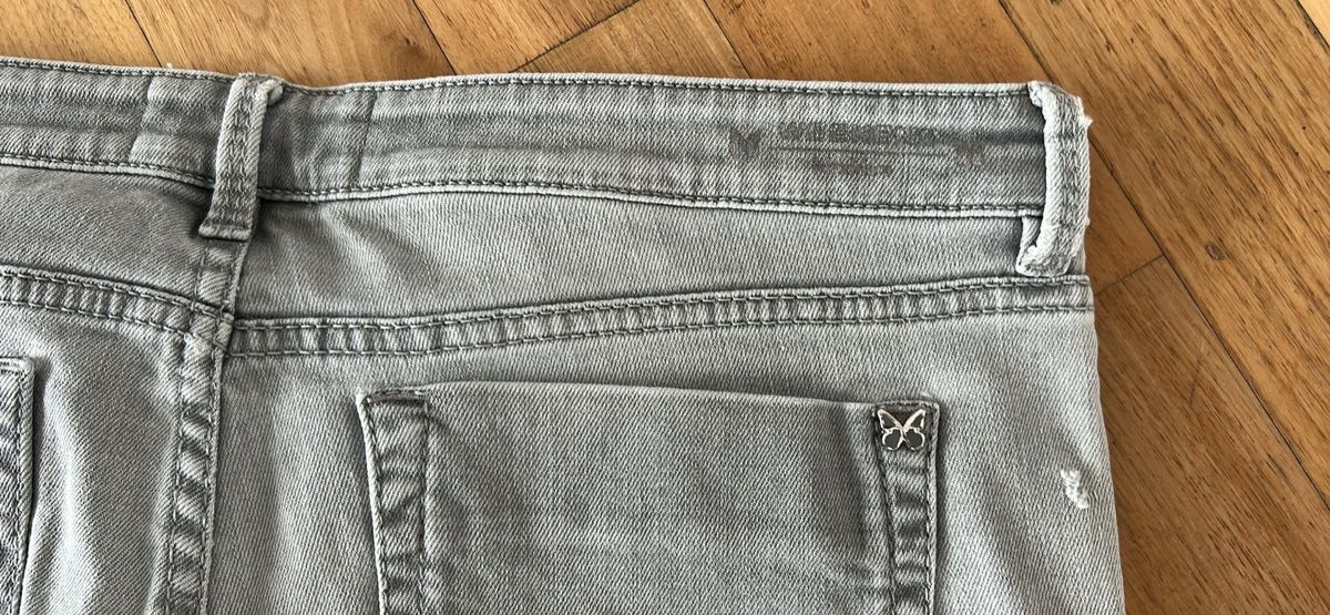 Max Mara Jeans: Max Mara Jeans, hellgrau, Grösse 40 – Gebraucht aus St. Urban von uschi73 3