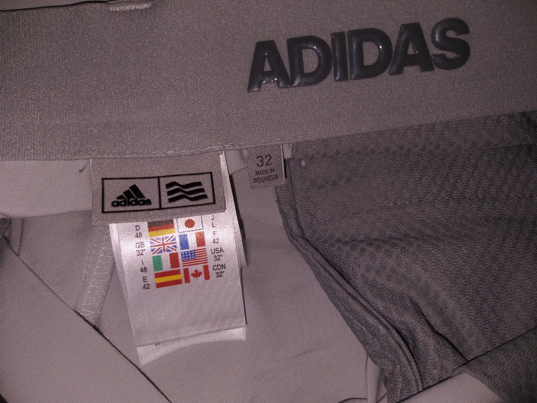 Adidas Pantalons: Short ADIDAS  Taille / Grosse 48 CH ( M) – D'occasion à Cossonay-ville par Super-Price-Quality 6