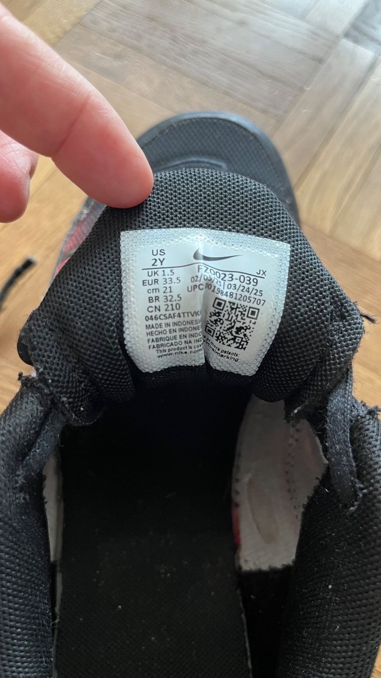 Nike Scarpe per ragazzi: Nike Air Max Plus Grösse 33.5 – Usato da Zürich venduto da Estorelle 3