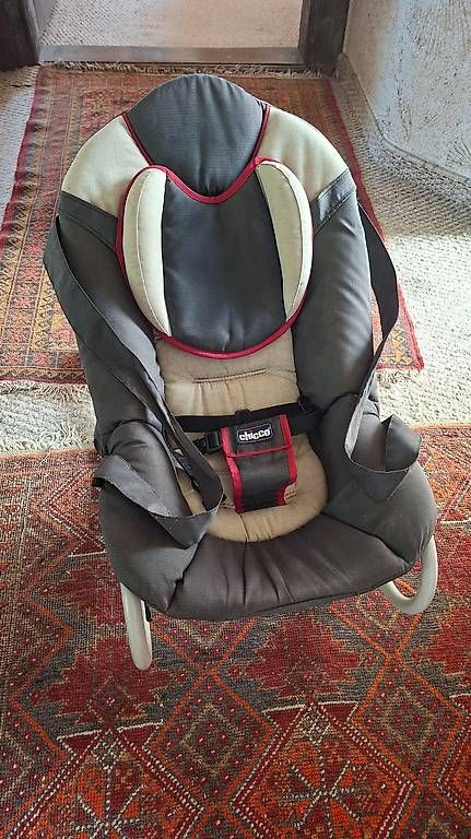 Wippen & Schaukeln: Chicco Babywippe, grau/beige, 5-Punkt-Gurt – Gebraucht aus Rheineck von silaya7