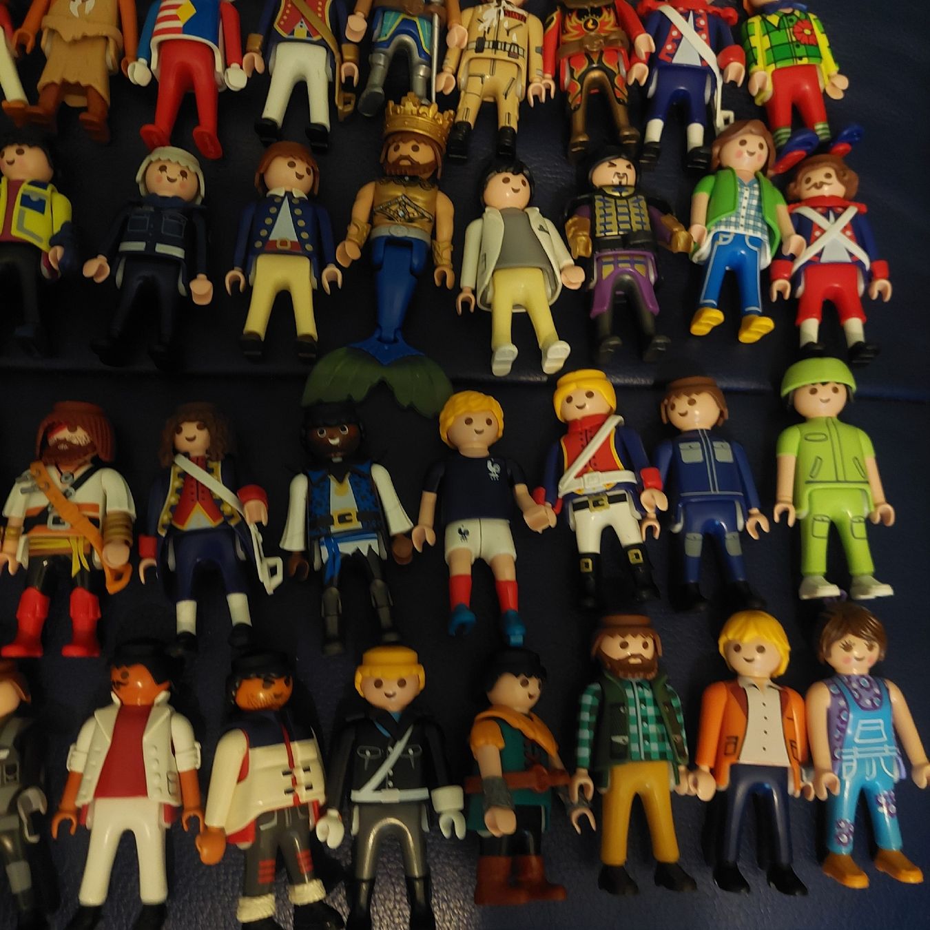 Playmobil Jouets: Playmobil Figuren 140 Stk. – D'occasion à Belp par masterdriftking 5