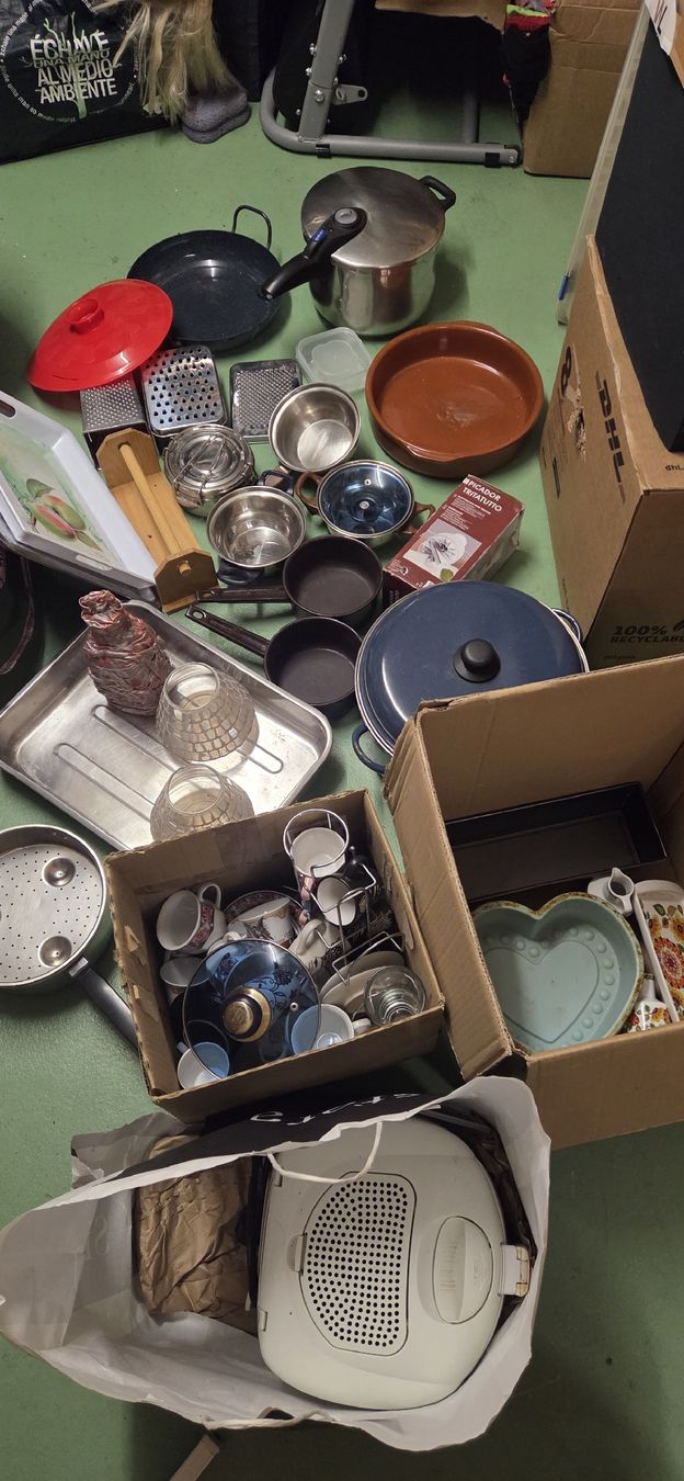 Elettrodomestici da cucina: Grosses Set aus Küchenutensilien!!!!!!! – Usato da Schöfflisdorf venduto da CrRG21 5