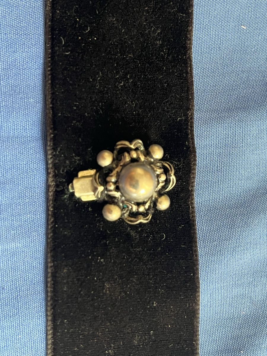 Ketten: Halsband für Tracht – Gebraucht aus Romanshorn von Apfelschuss