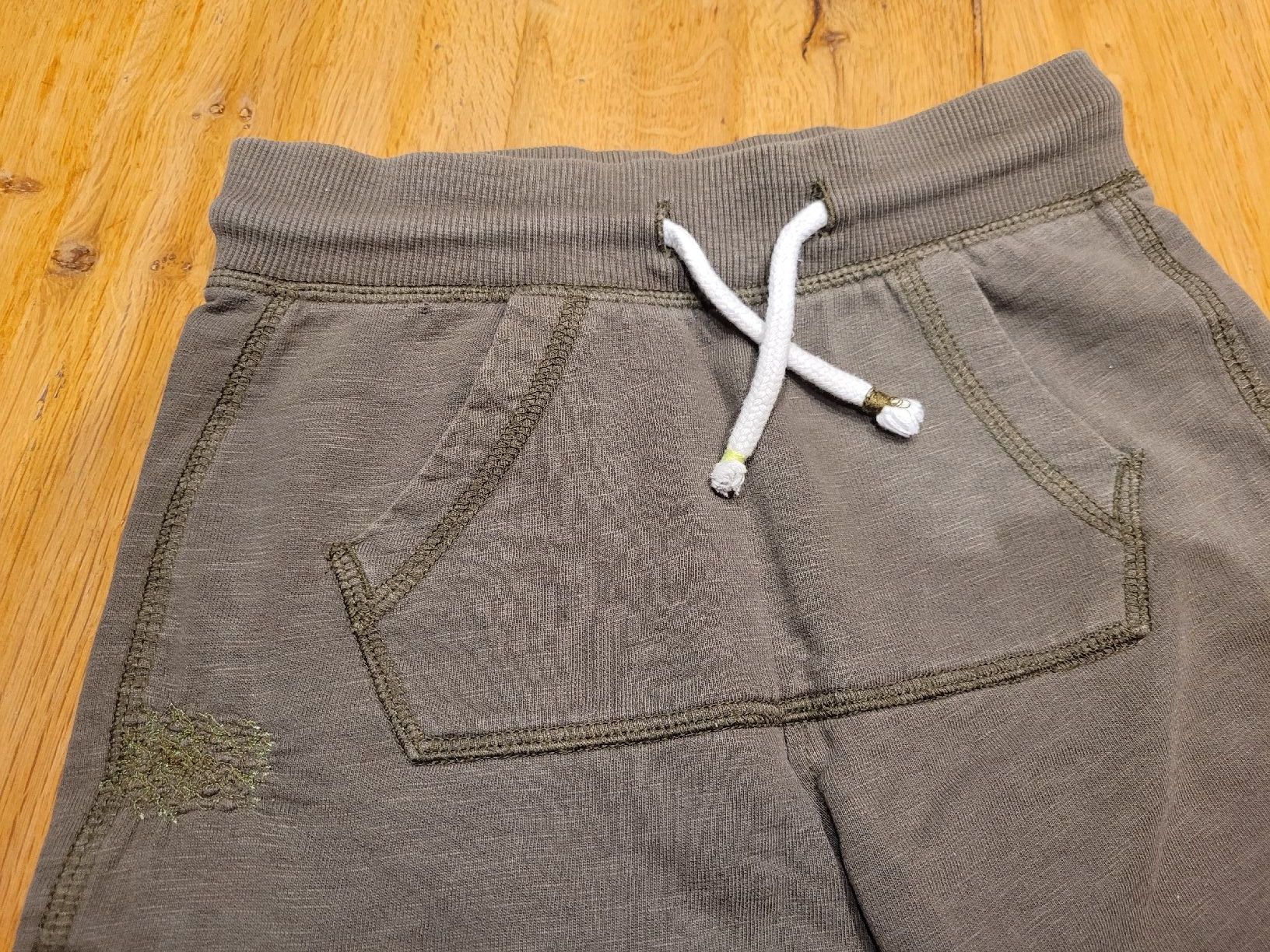Hosen: 110 - Grösse, Shorts für Junge – Gebraucht aus Nottwil von echtMOMO 2
