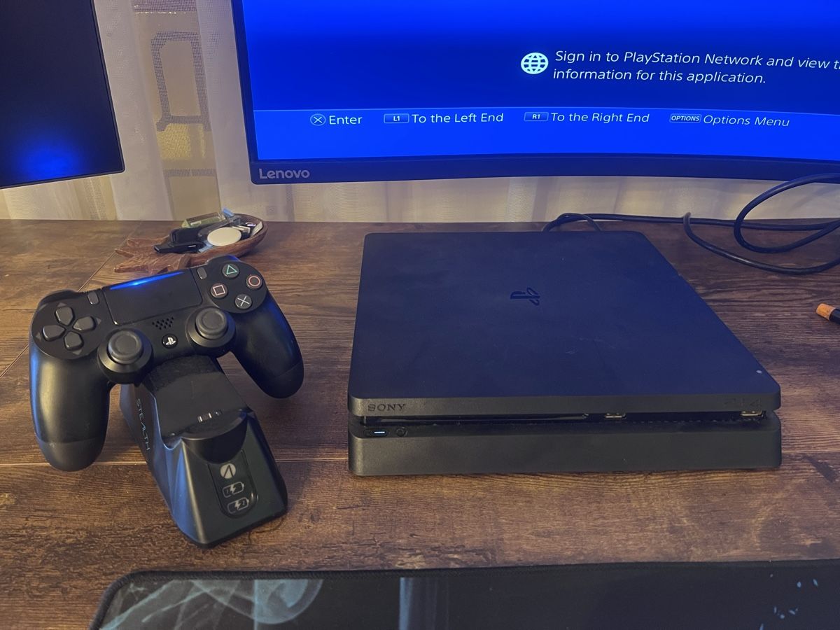 Sony Console: PlayStation 4 Slim 1TB – Usato da Wädenswil venduto da dai_2bcv 2