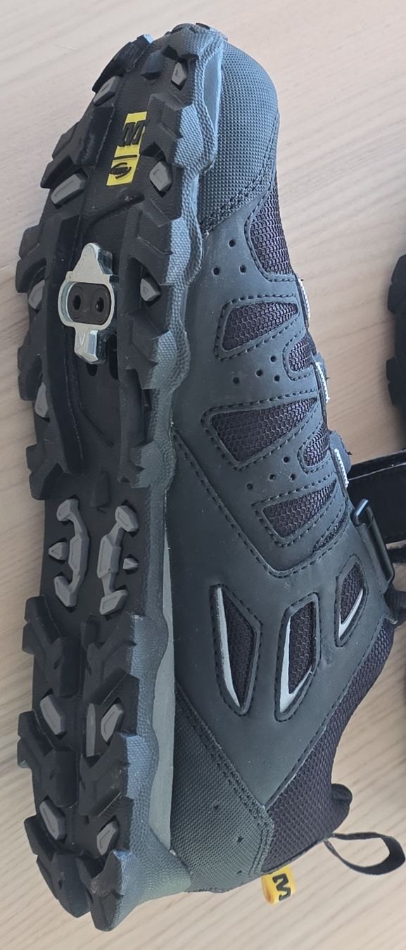 Mavic Scarpe da uomo: Chaussures VTT Mavic noir taille 40 2/3 neuve – Nuovo (secondo la descrizione) da Mézières VD venduto da mpasche