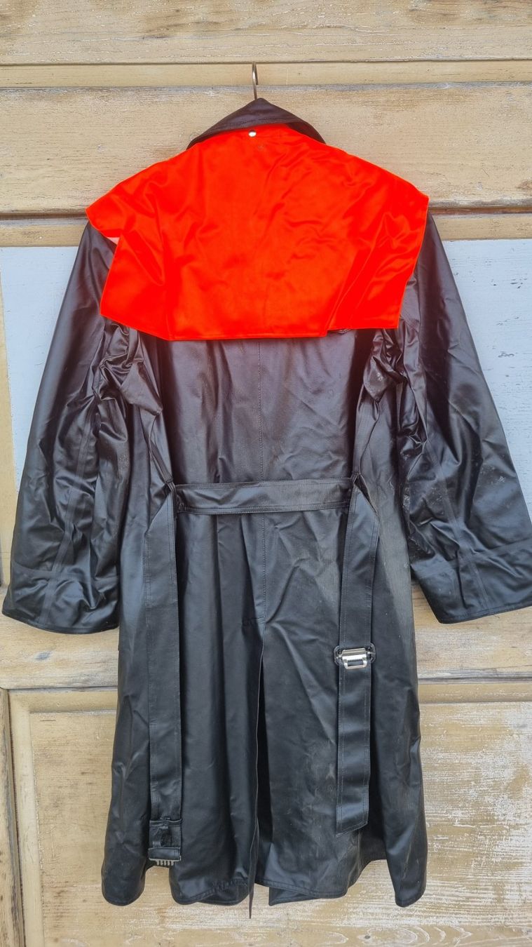 Mäntel: Luithal SBB Regenmantel schwarz orange – Gebraucht aus Bözberg von heinz-d 1
