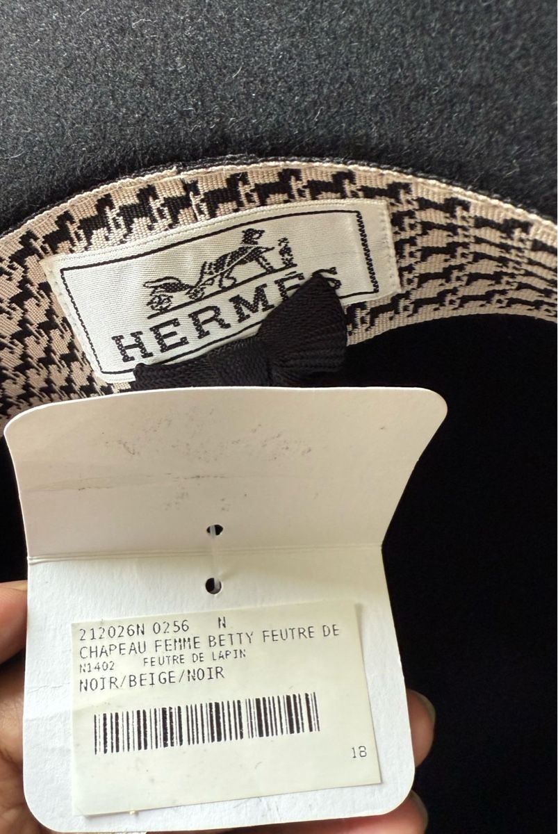 Hermès Copricapi, berretti & cappellini: Hermès Betty Hat – Nuovo (secondo la descrizione) da Zürich venduto da Folgado 3